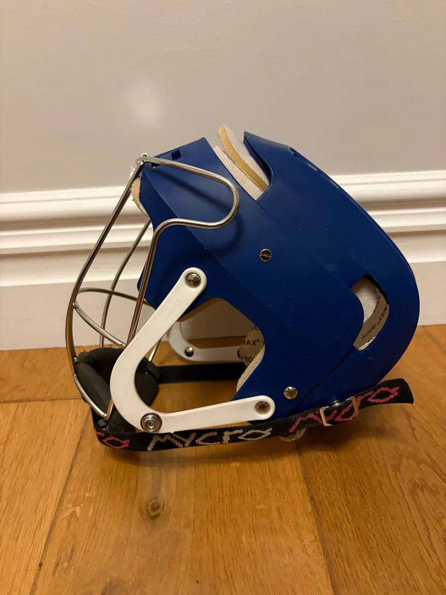 Cooper SK 100 Hurling Helmet - Image 4