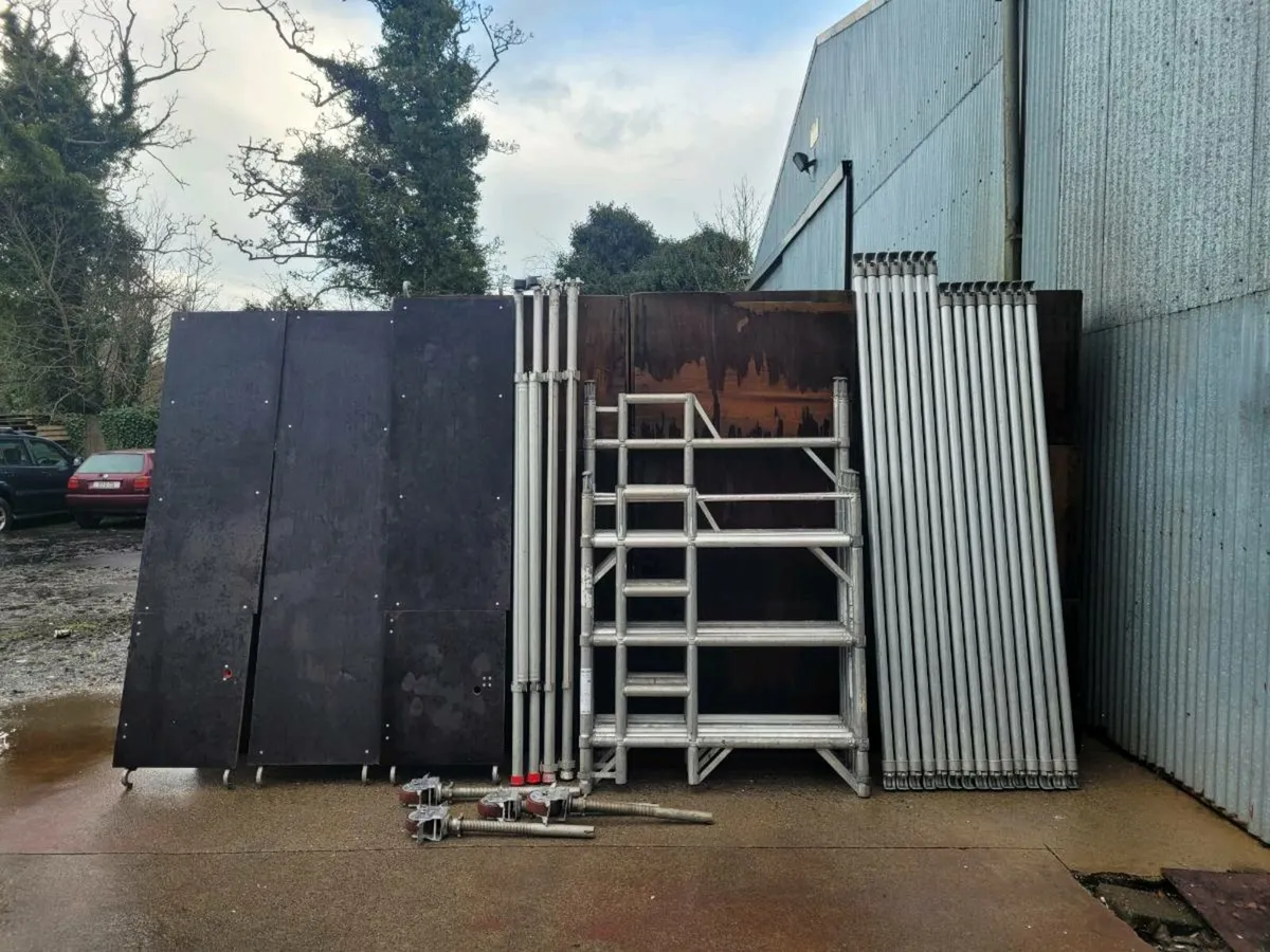 Aluminium scaffold tower, FREE DELIVERY - Image 1