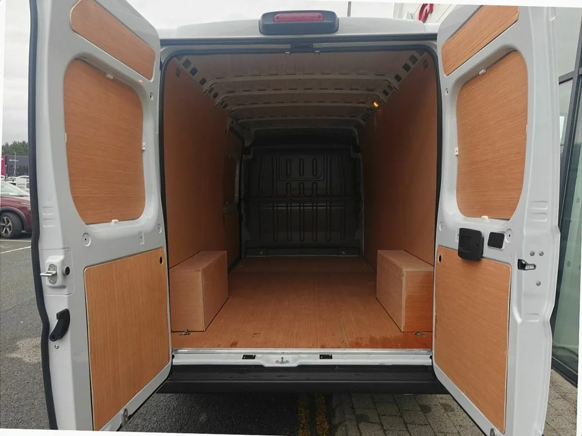 Citroen Relay 35 L3 H2 BLUEHDI 140 From €127 Per W - Image 4