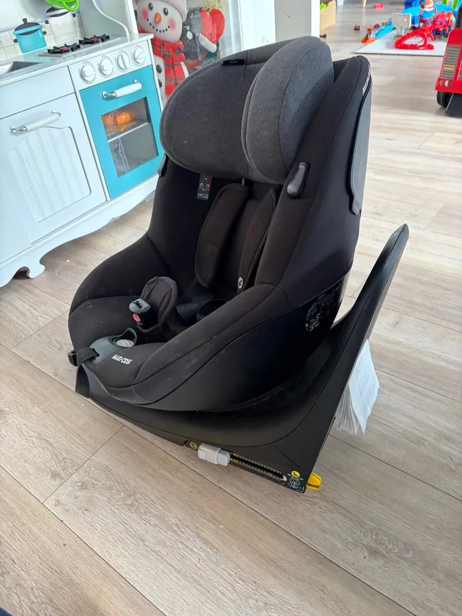 Maxi cosi SWIVEL seat (mica 360) - Image 1