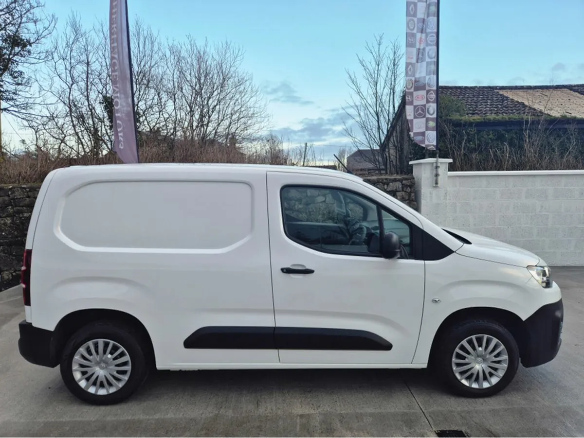 Citroen Berlingo LX 1.5 BLUEHDI 75 S&S 650KG M - Image 1