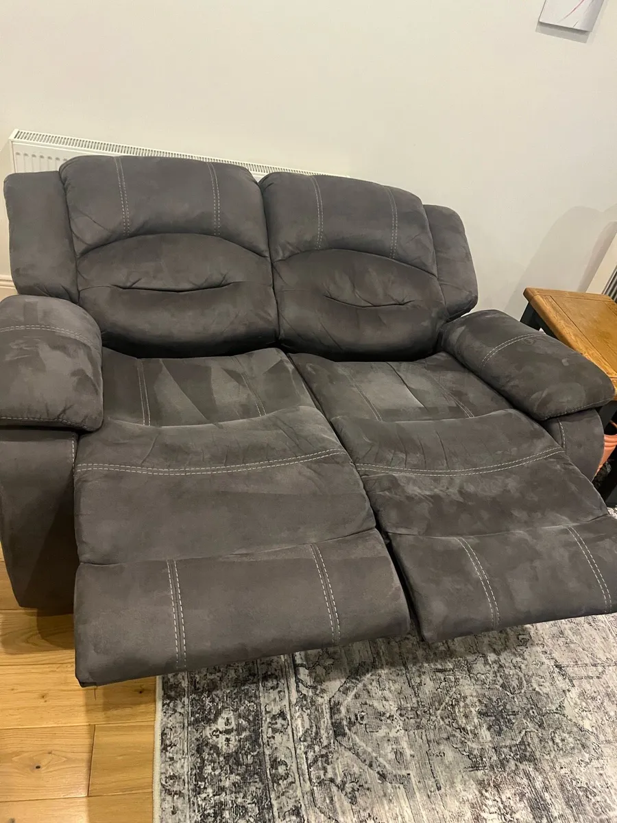 2 x 2 seater full recliners - Image 3