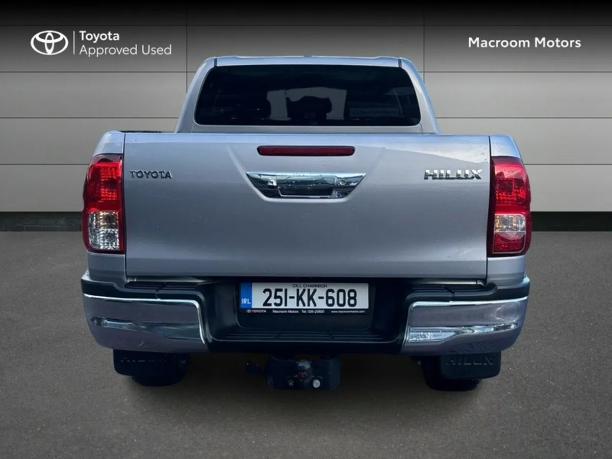 Toyota Hilux HILUX 2.8 SR5 DOUBLE CAB - Image 4