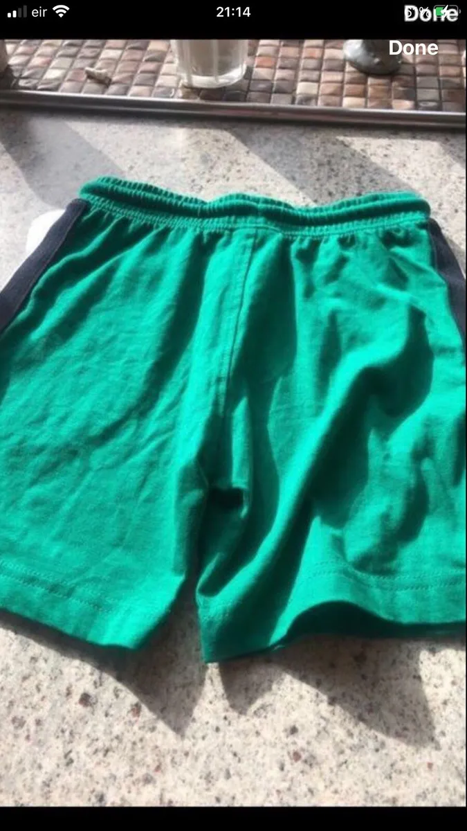 Boys BNWT shorts age 5 €5 - Image 2