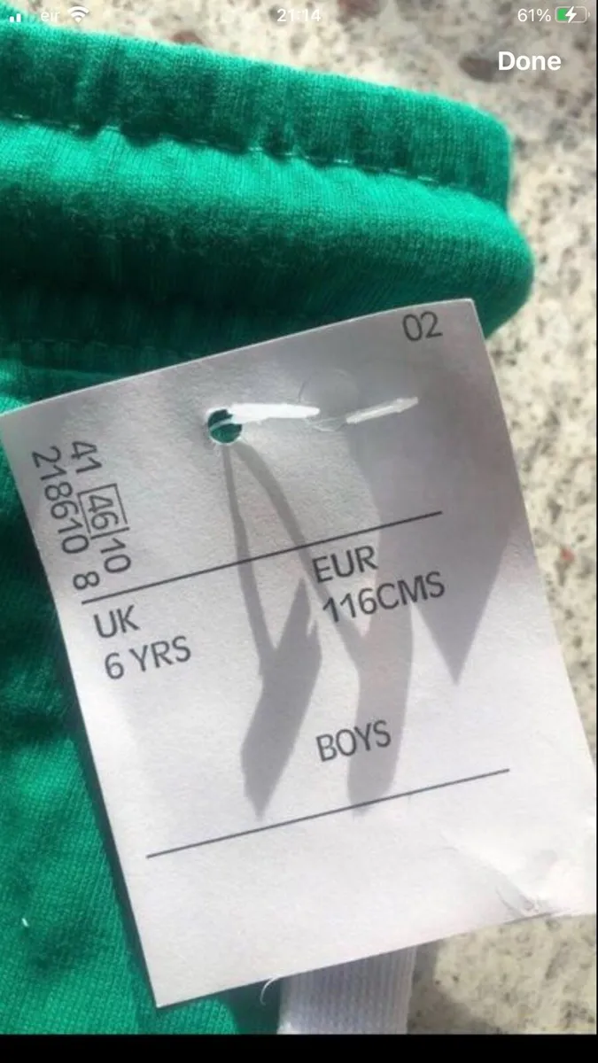 Boys BNWT shorts age 5 €5 - Image 3