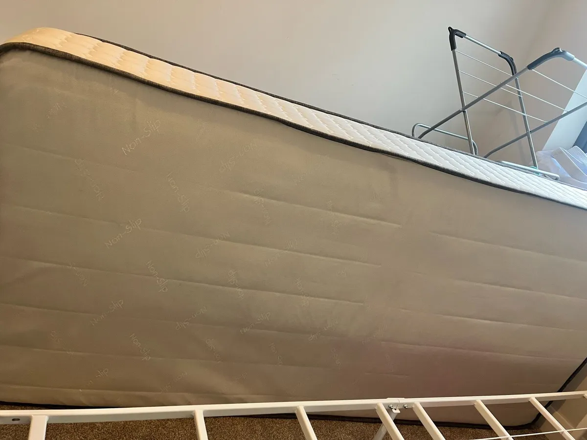 Single bed frame and mattress - Image 4