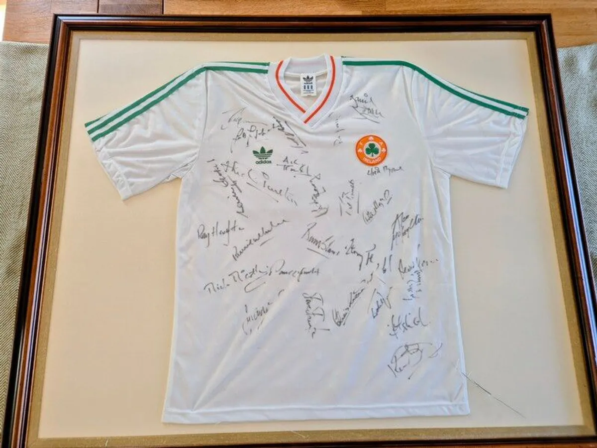 1990 World Cup Ireland Signed Jersey - Image 1
