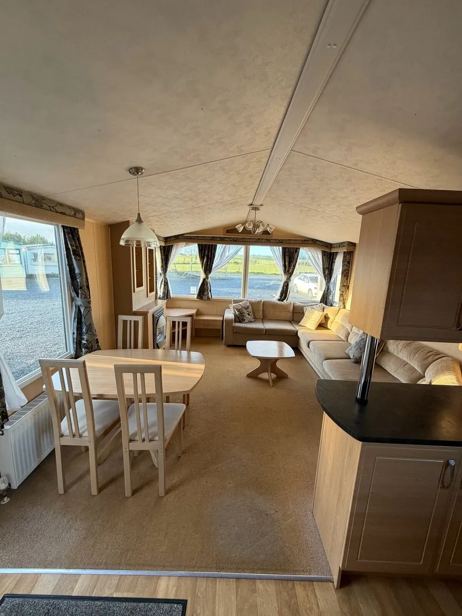 Willerby Granada XL 38 x 12 x 2 Bedroom - Image 3