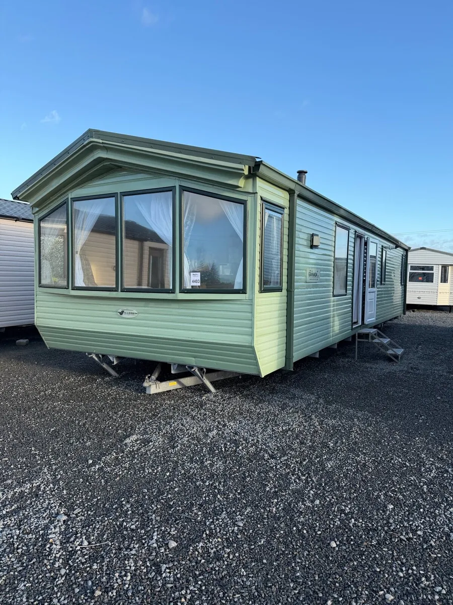 Willerby Granada XL 38 x 12 x 2 Bedroom - Image 1
