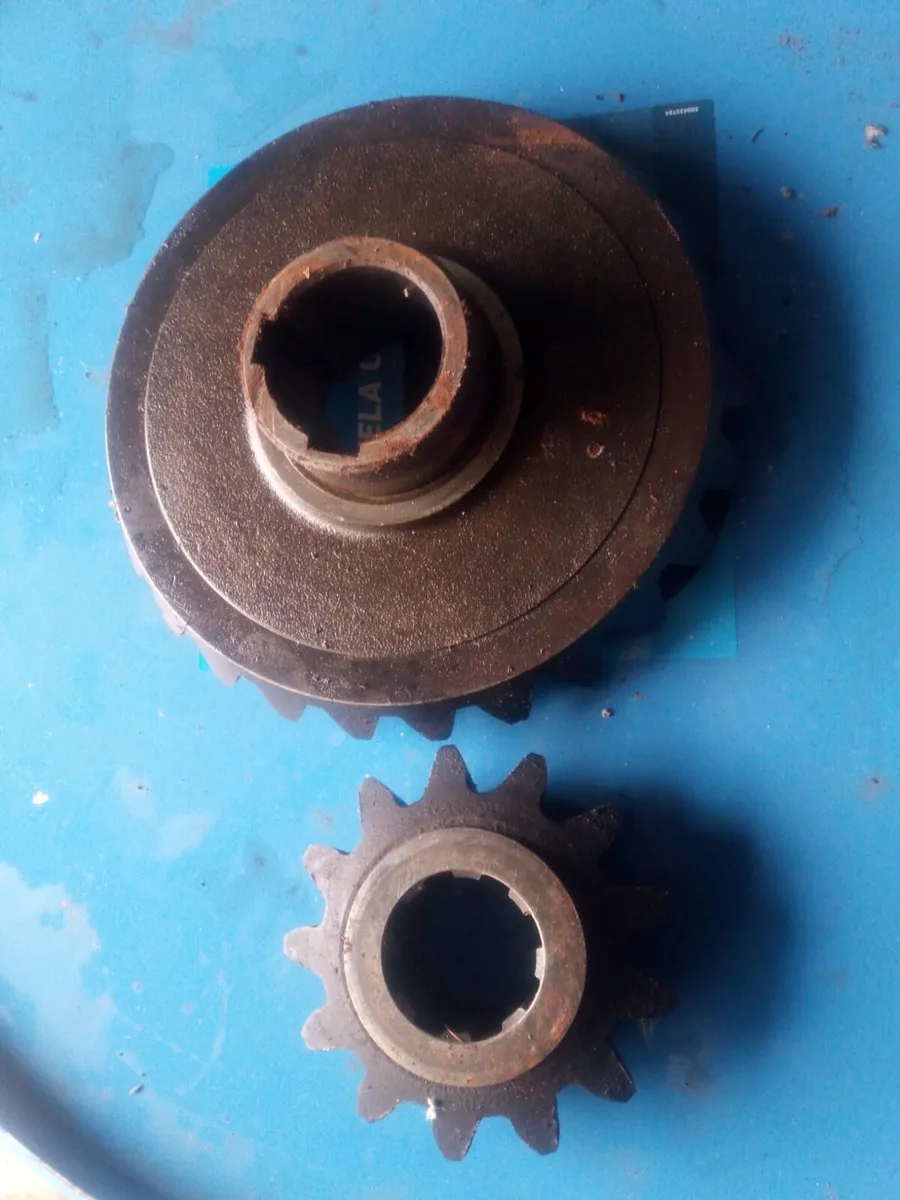 Parts for difco turf machine - Image 2