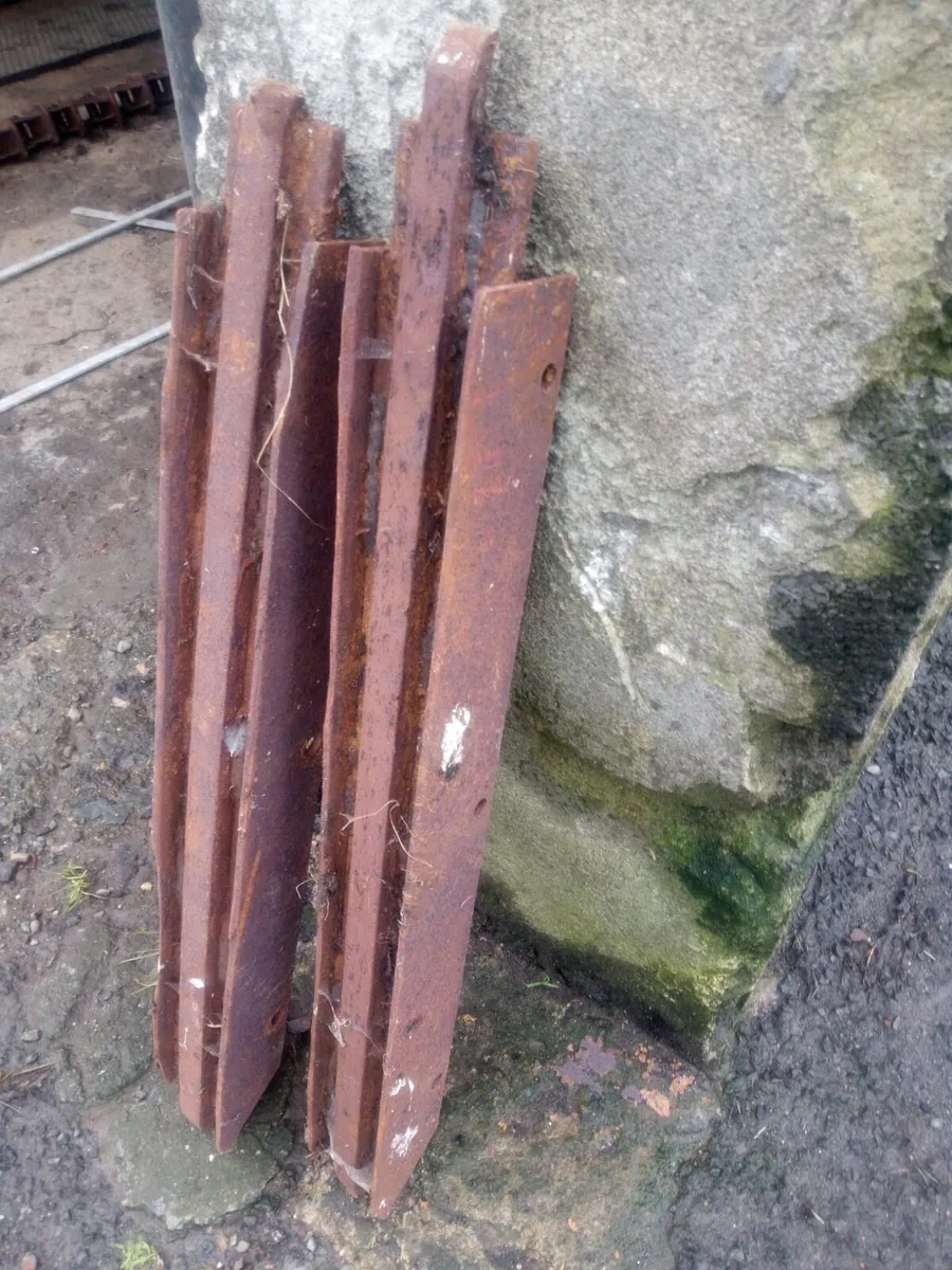 Parts for difco turf machine - Image 3