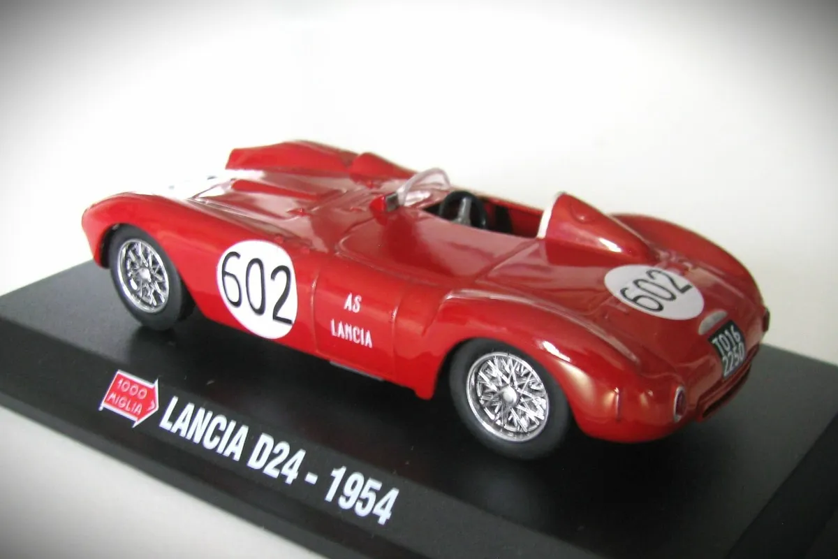 Collectable Diecast Model 1:43 – Lancia D24 1954 - Image 3