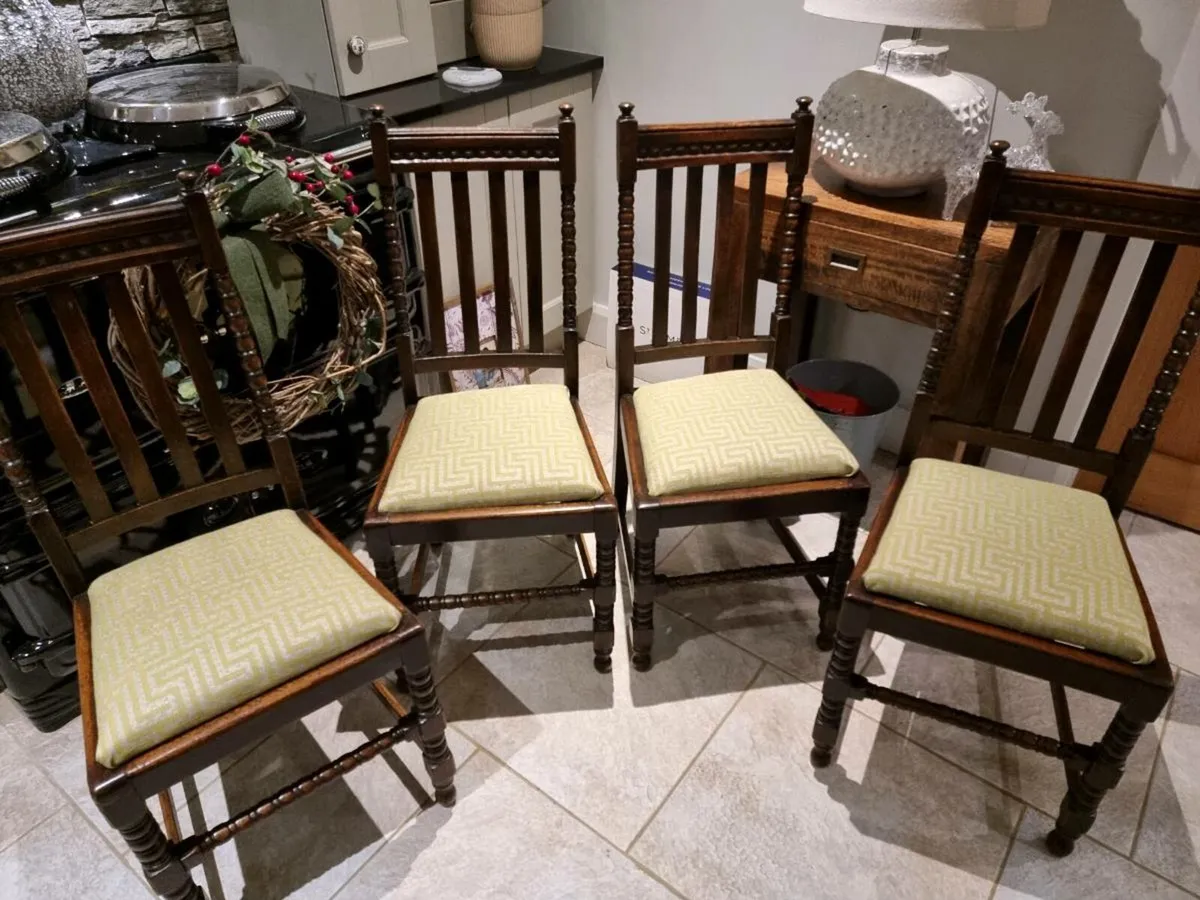 Stunning Oak Chairs x 4...€320 - Image 2