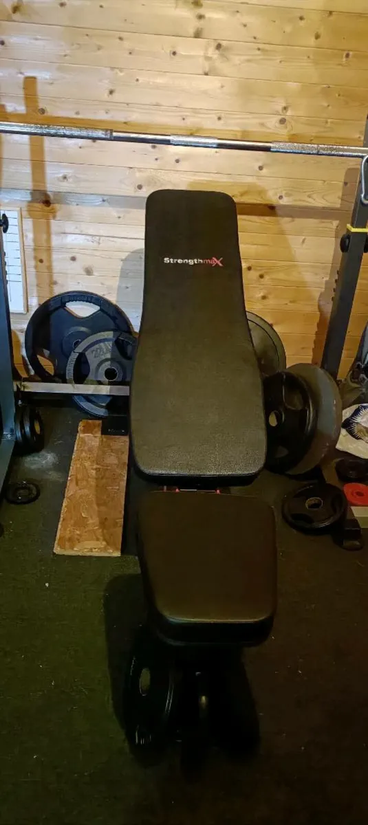 Weight Bench and squat stands - Image 4