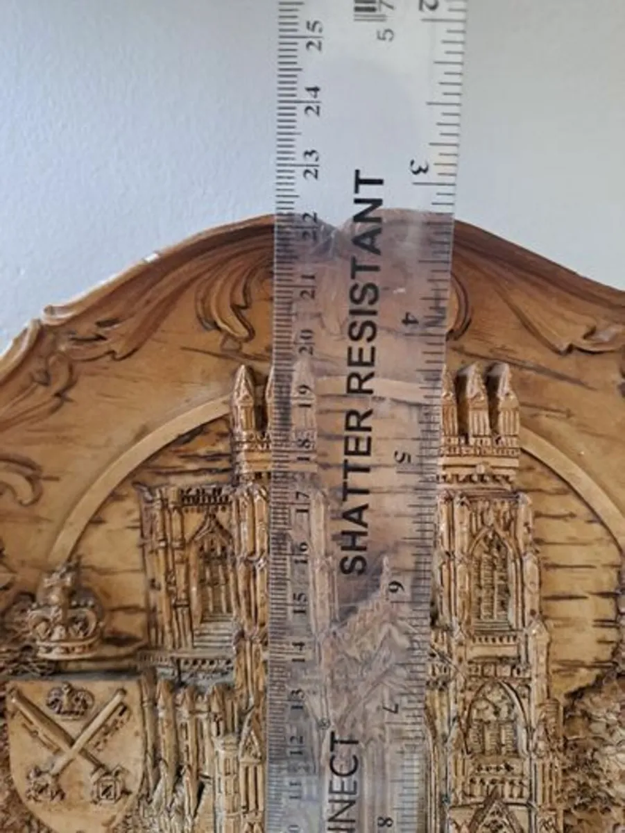 Vintage wooden plaque York Minster - Image 4