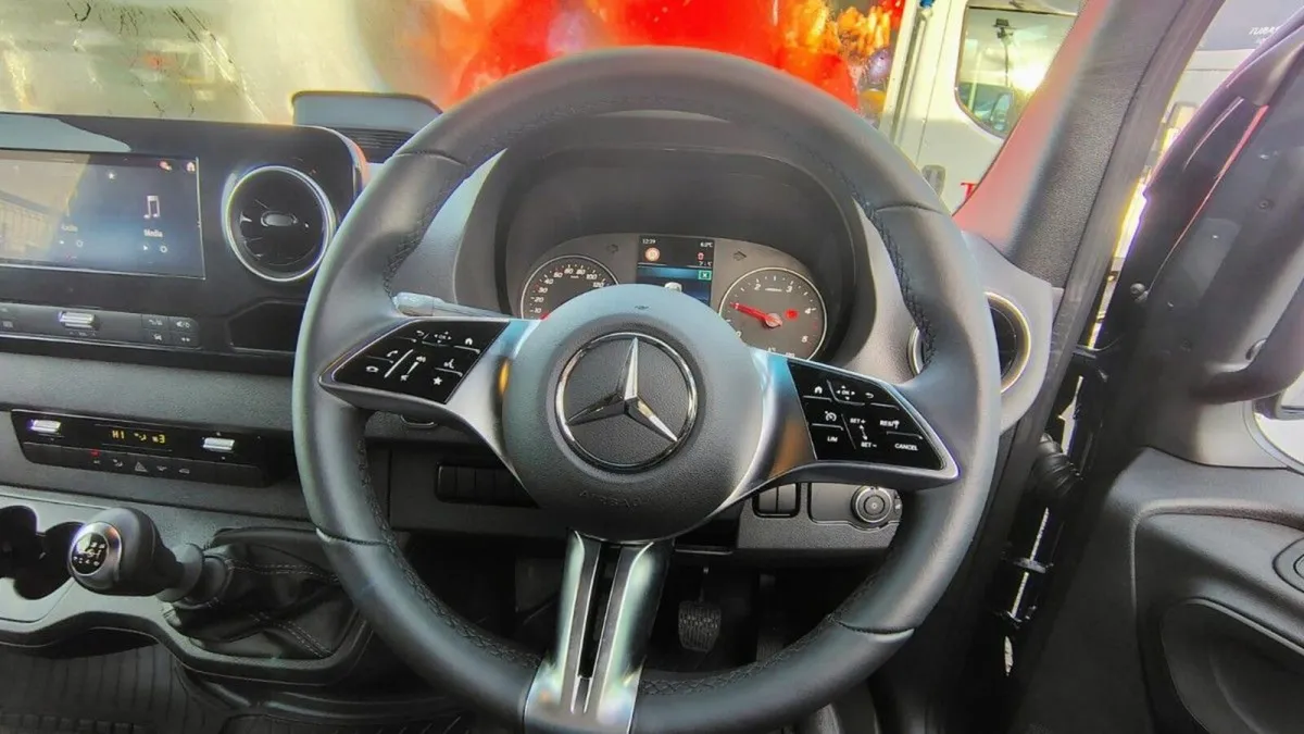 Mercedes-Benz Sprinter SELECT 317/43 LWB High Roof - Image 4