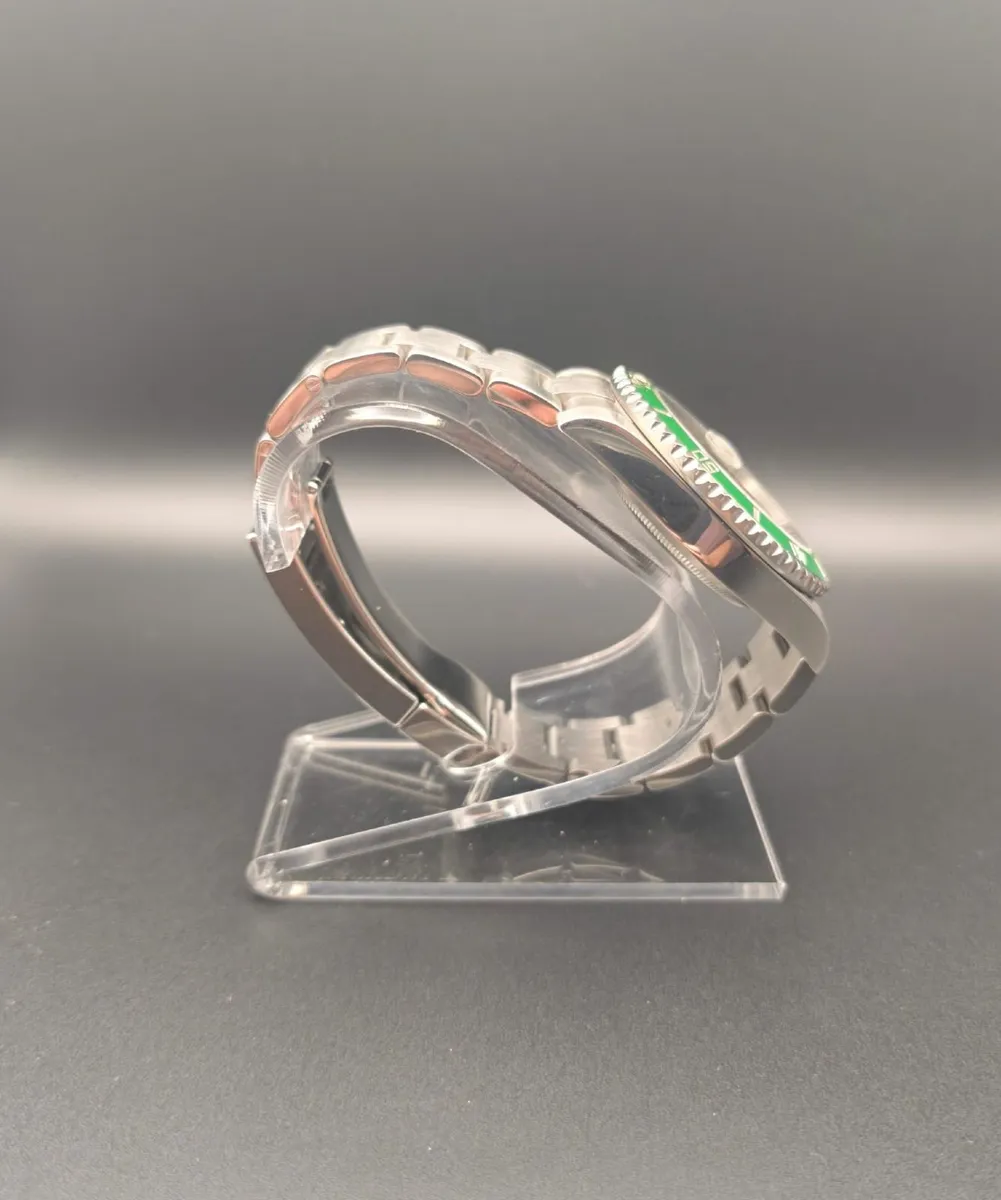 Rolex Submariner Hulk - Image 2