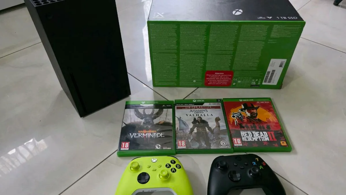 XBox Series X - Image 1