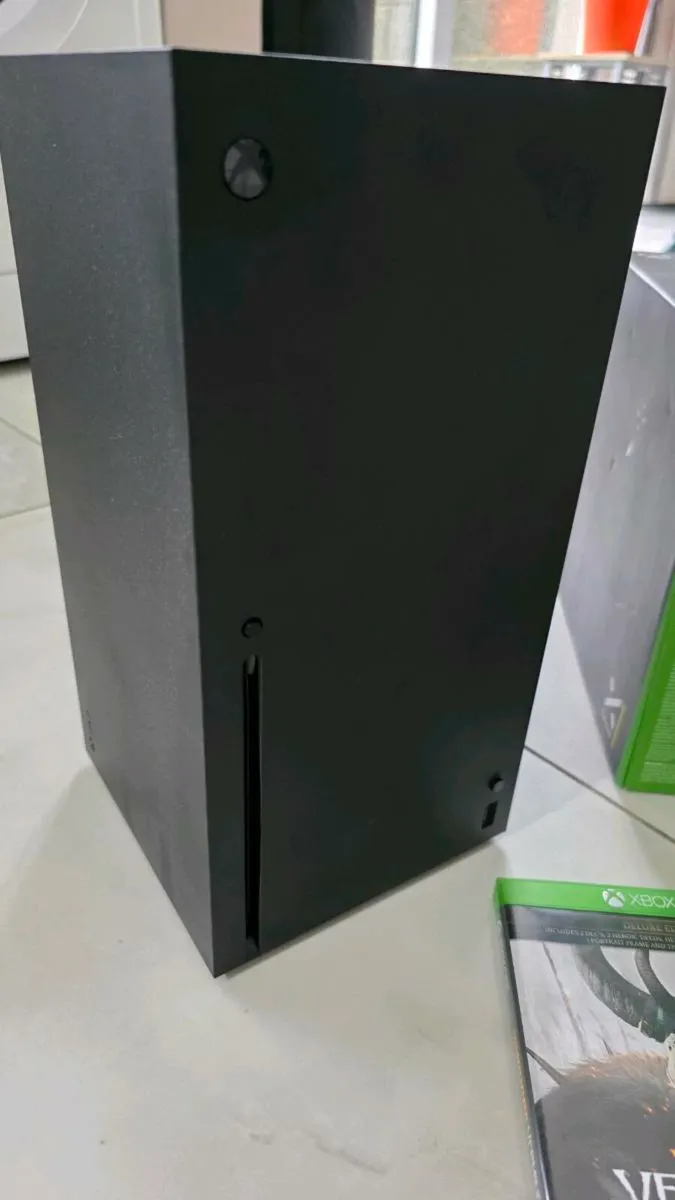 XBox Series X - Image 2