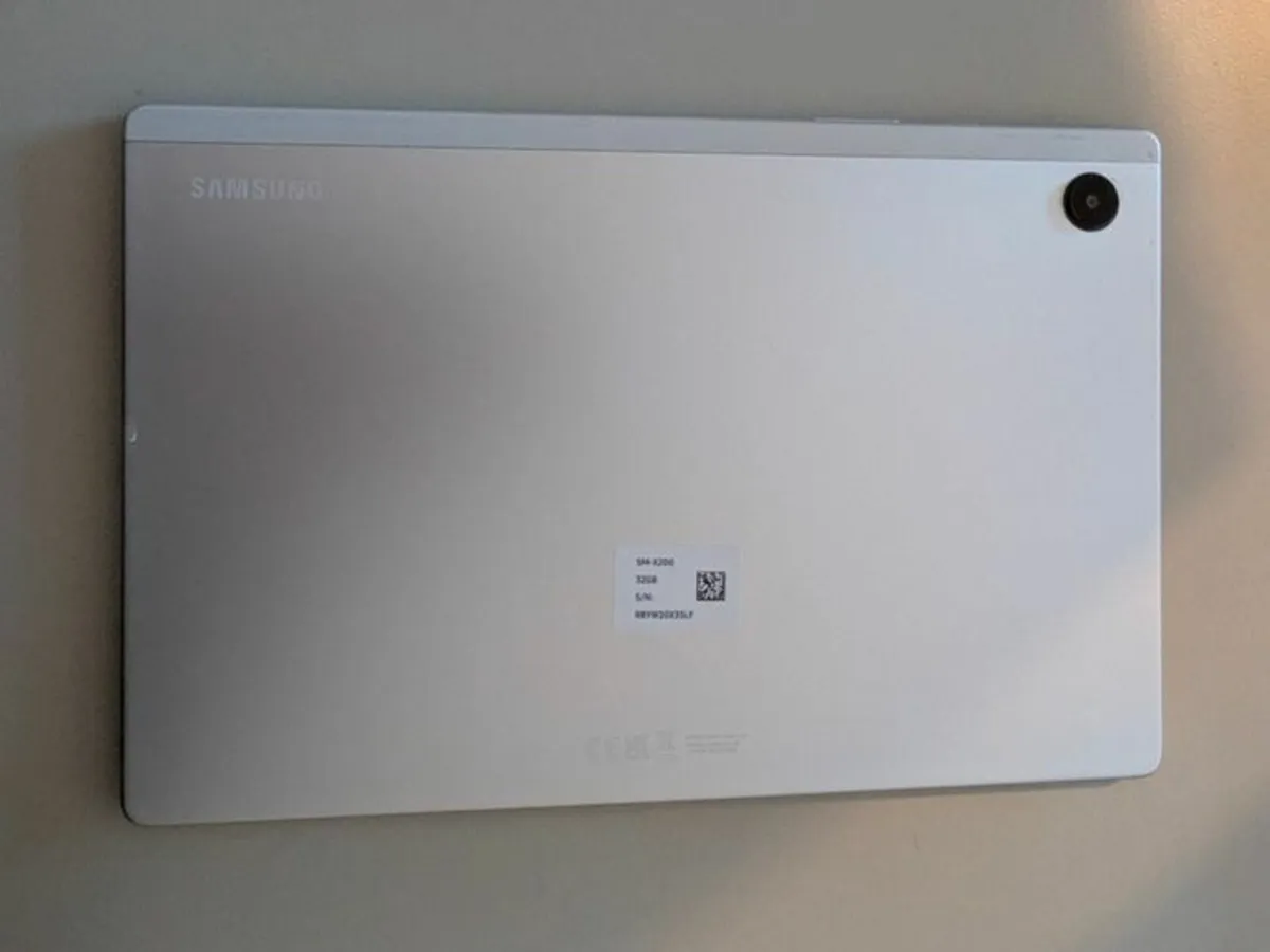 Samsung - A8 Tablet - Silver📲 - Image 3