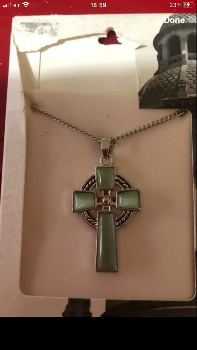 Ladies stunning sliver necklace €25 - Image 2