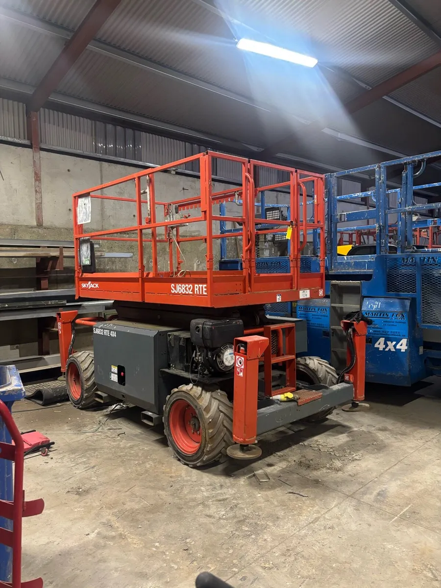 Scissor lift - Image 2