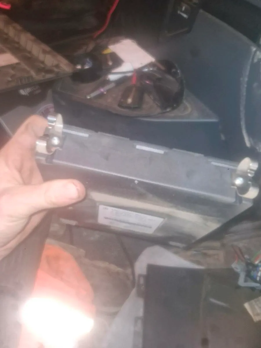 "W A N T E D" MERCEDES CPC UNIT - Image 2