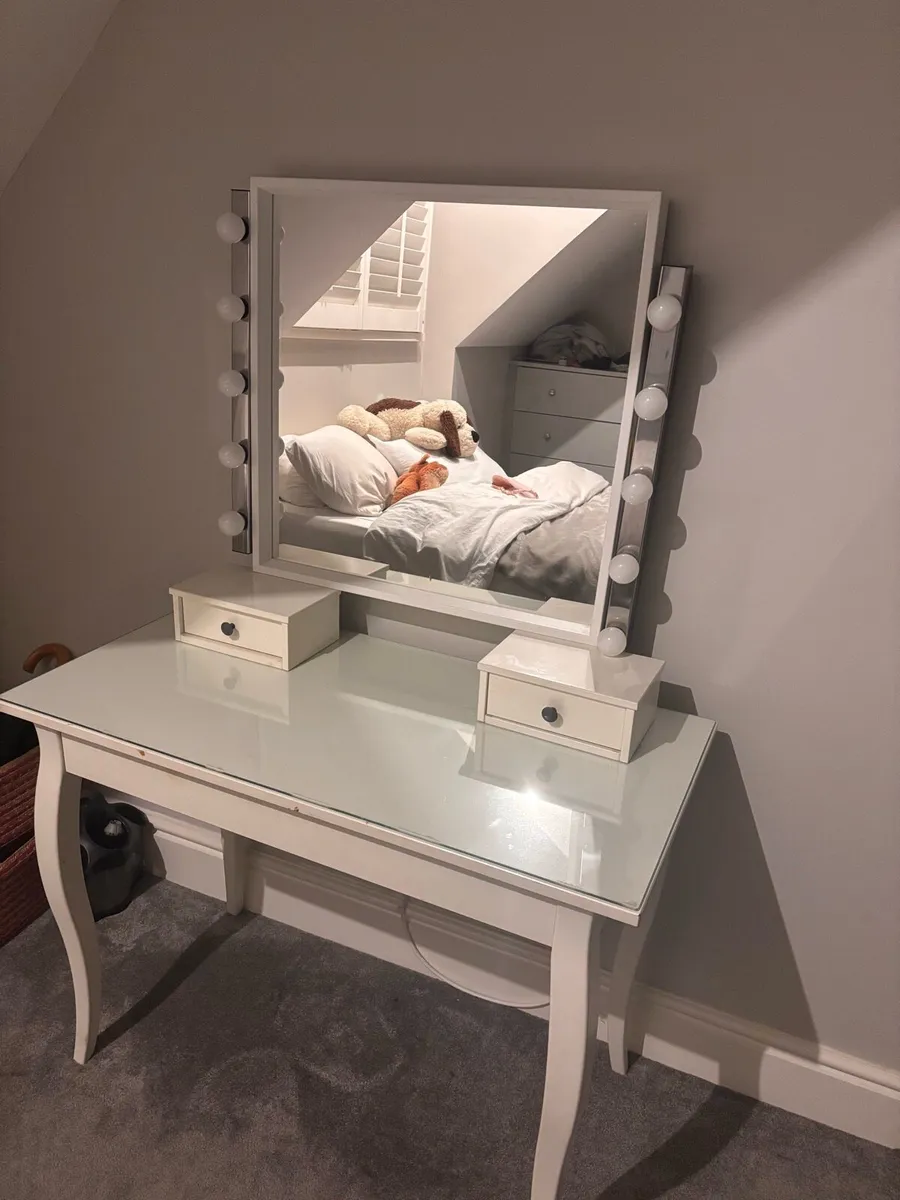 Makeup Vanity - Image 1