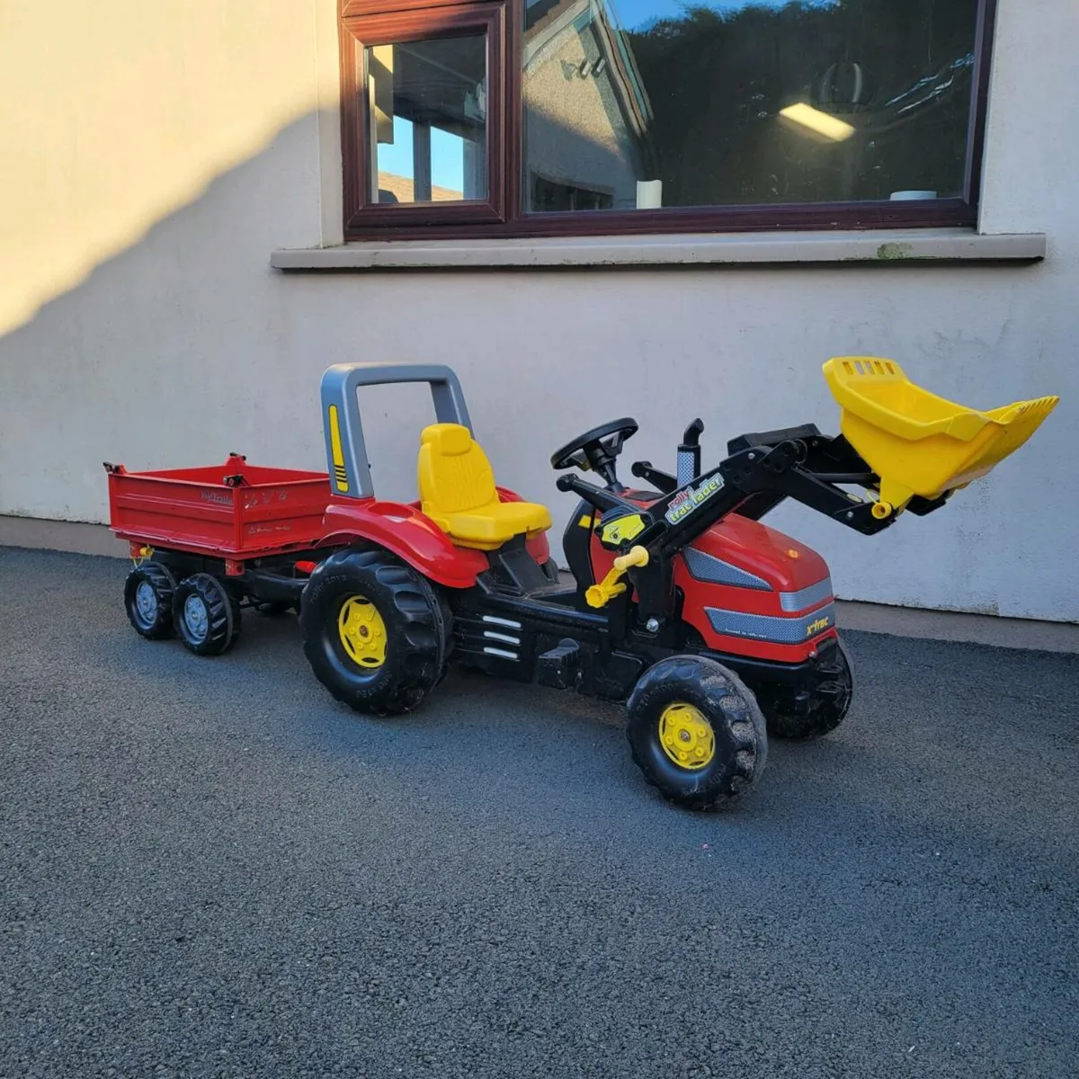 Toy Tractor - Image 1