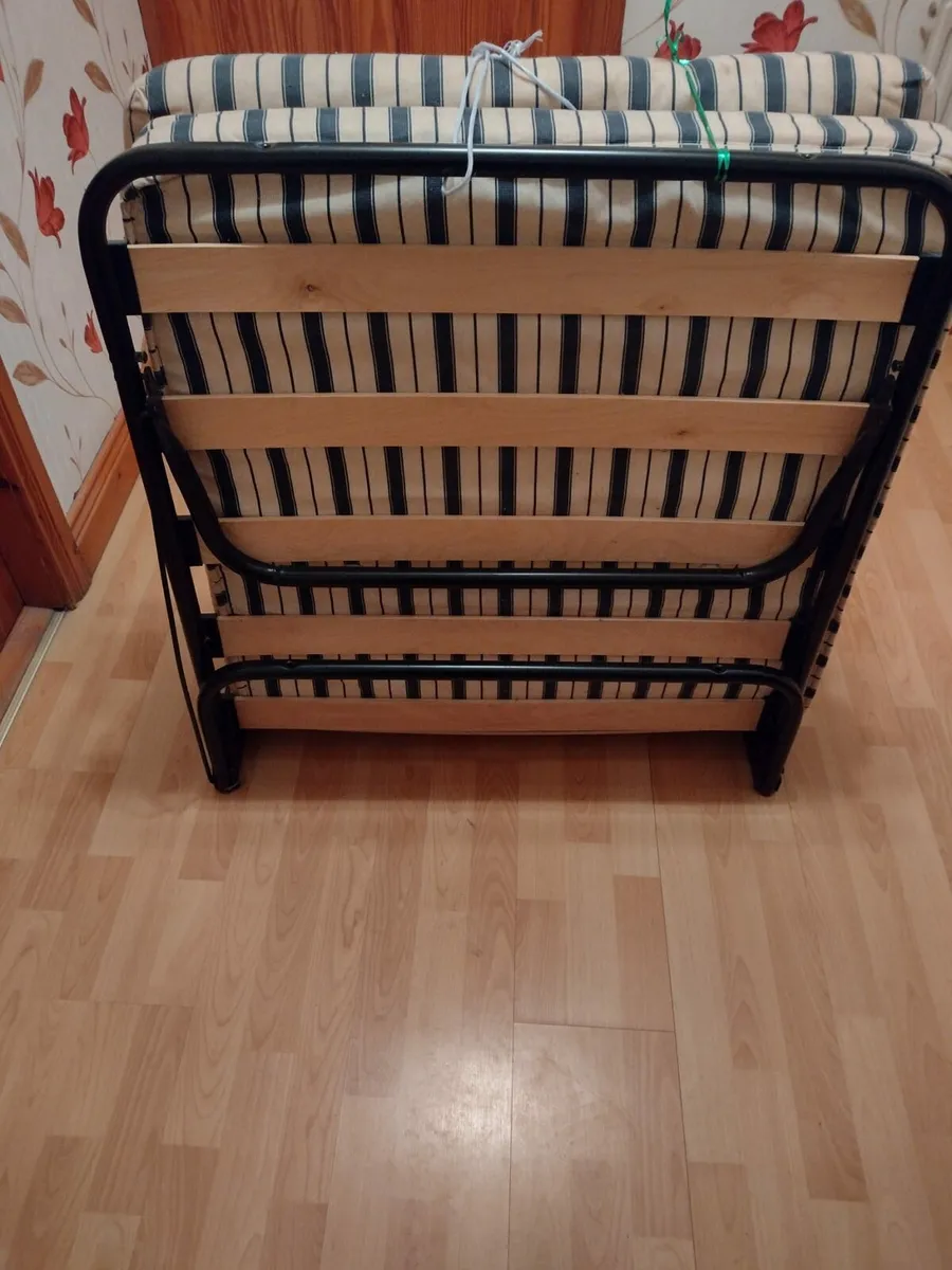 Fold up bed - Image 2
