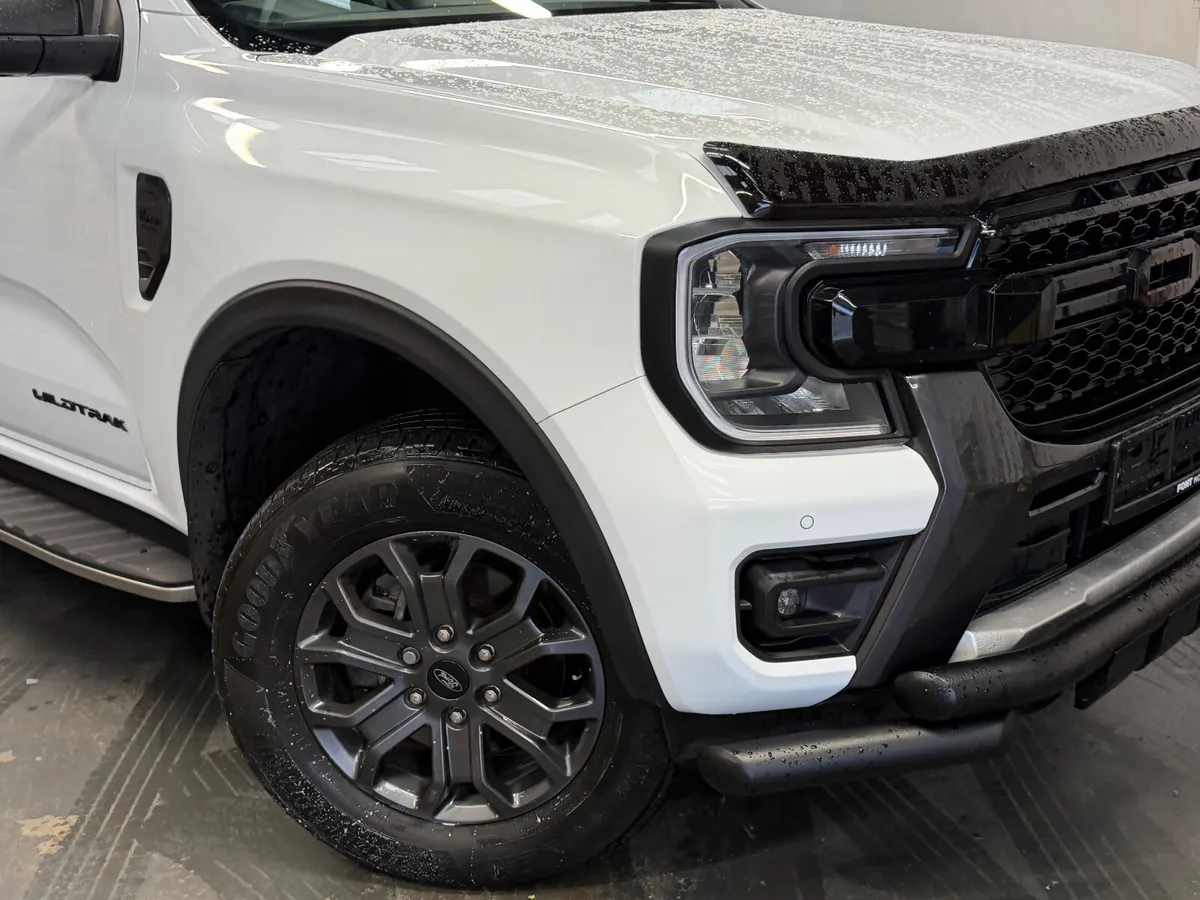 231 FORD RANGER 2.0 WILDTRACK AUTO - HUGE SPEC - - Image 3