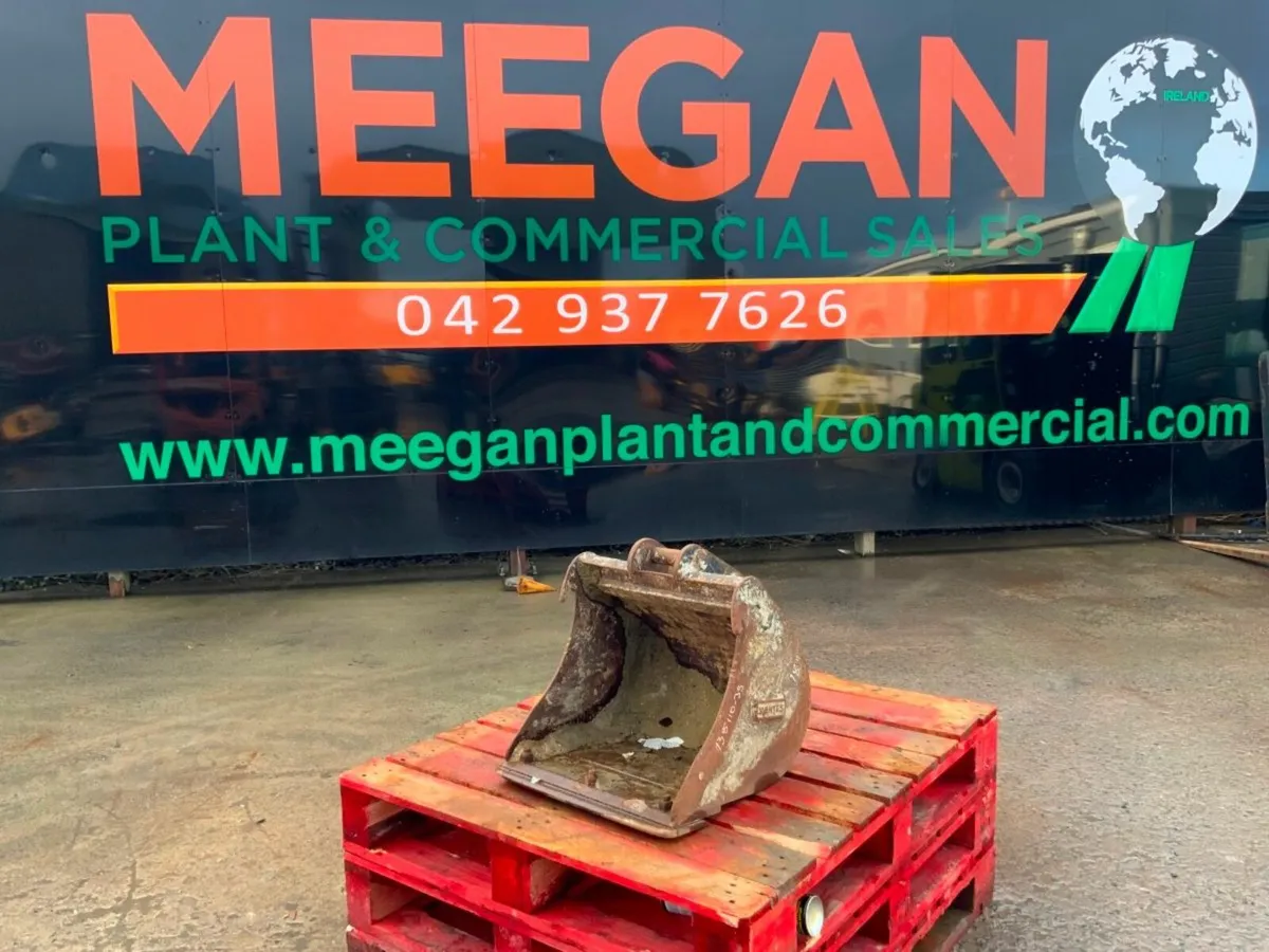 18 MINI DIGGER BUCKET.35mm PINS..1350 - Image 1