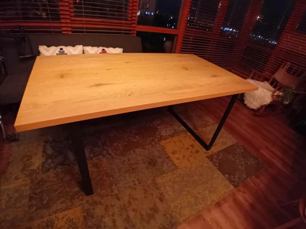 Dining table - Image 2