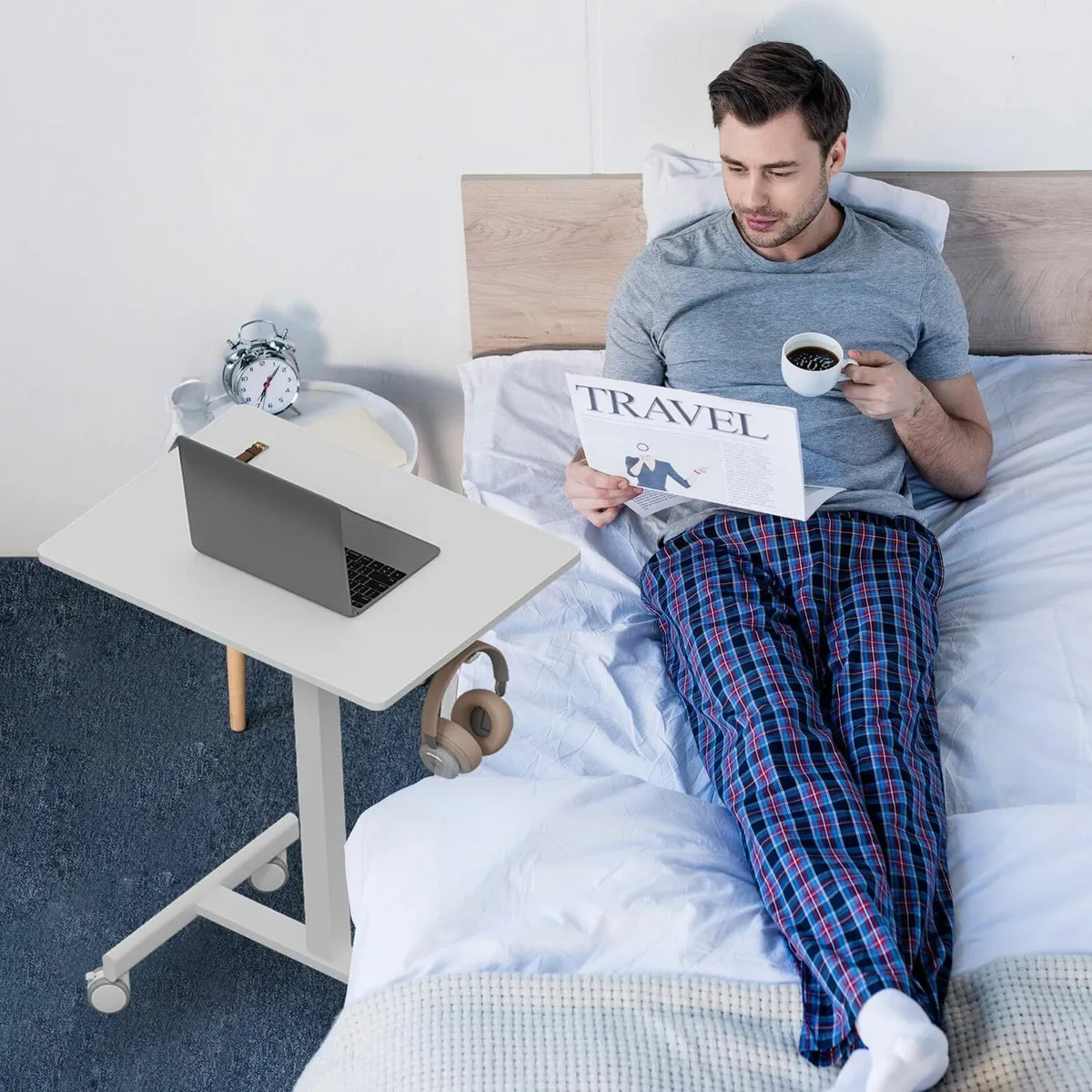 T Shaped 48 x 65 cm Mobile Standing Desk Pneumatic - Image 2