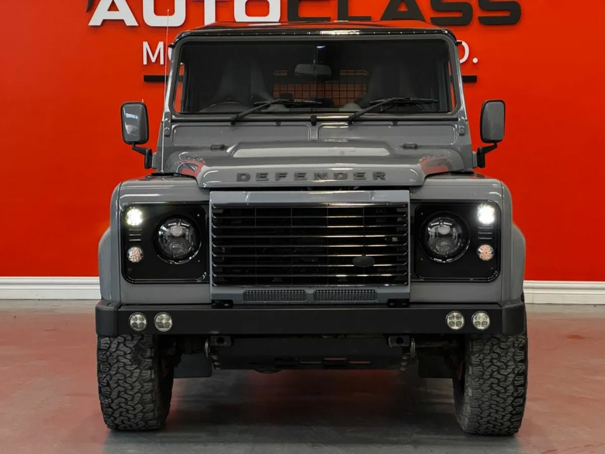 Land Rover Defender TD XS UTILITY WAGON #87 - Image 3
