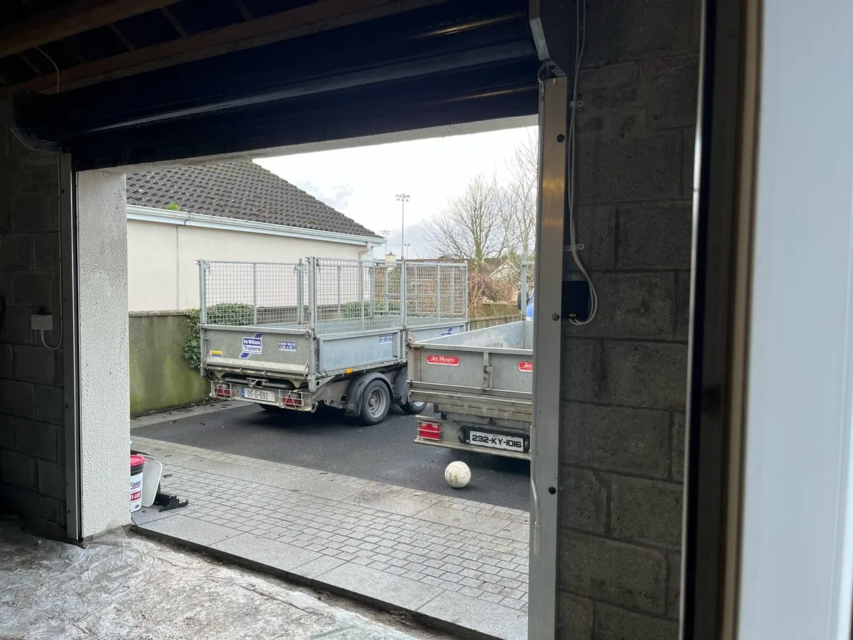 Roller door - Image 3