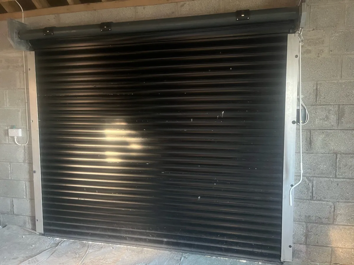 Roller door - Image 4