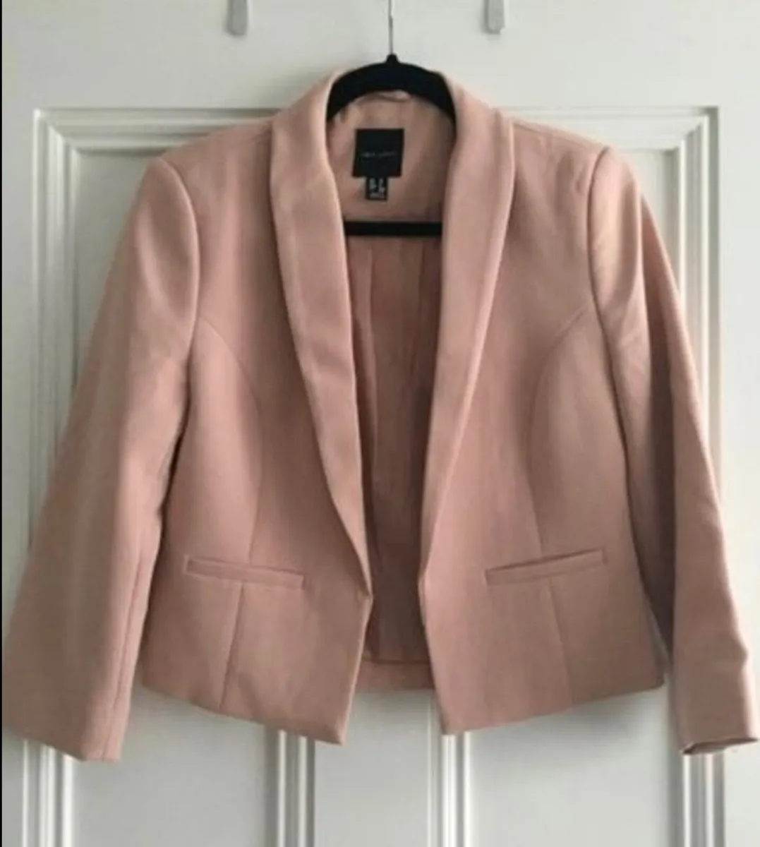 Beautiful Ladies Floral Wrap Dress: Size 10  AS NE - Image 3