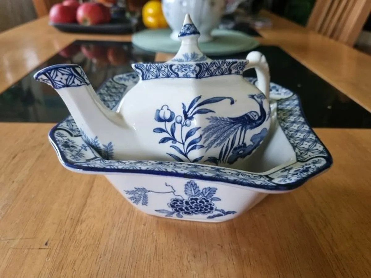 Wood & Sons England Yuan teapot and bowl - Image 2