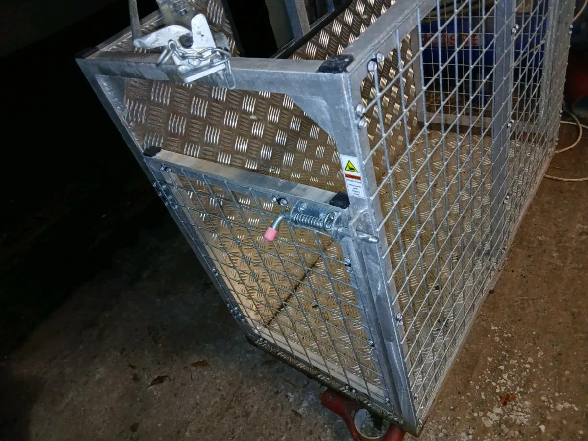 Dale kavanaghs Sheep transporter - Image 1