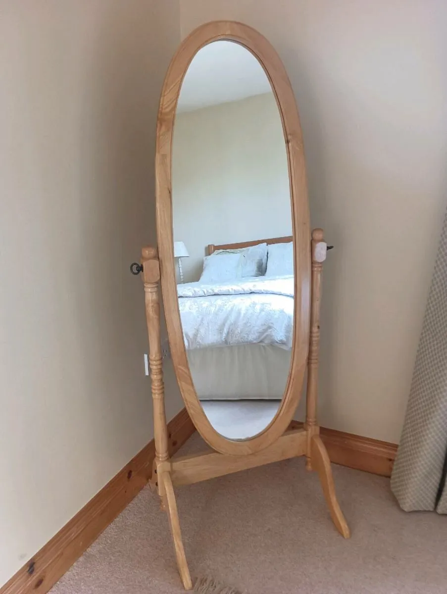 Beautiful new pine mirror ,40 Euro