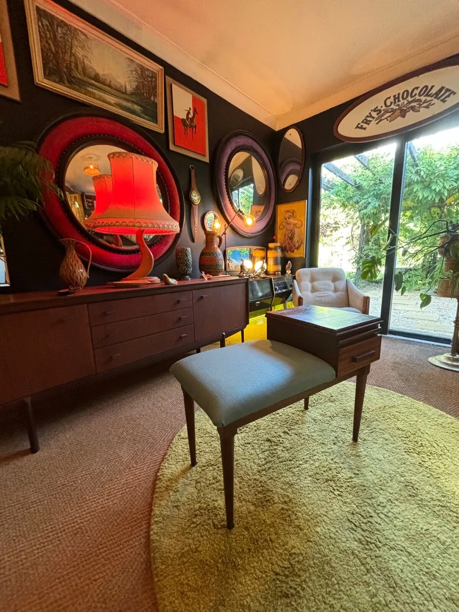 Mid Century Entrance Seating Bench - Image 1