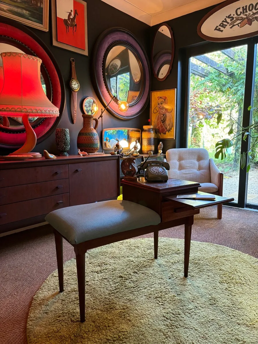 Mid Century Entrance Seating Bench - Image 4