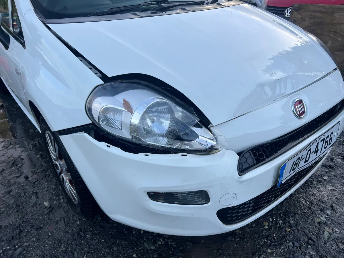 2018 Fiat Punto drive away only 126 kms - Image 2