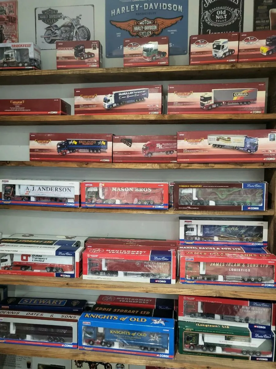 DIECAST MODELS - Image 1