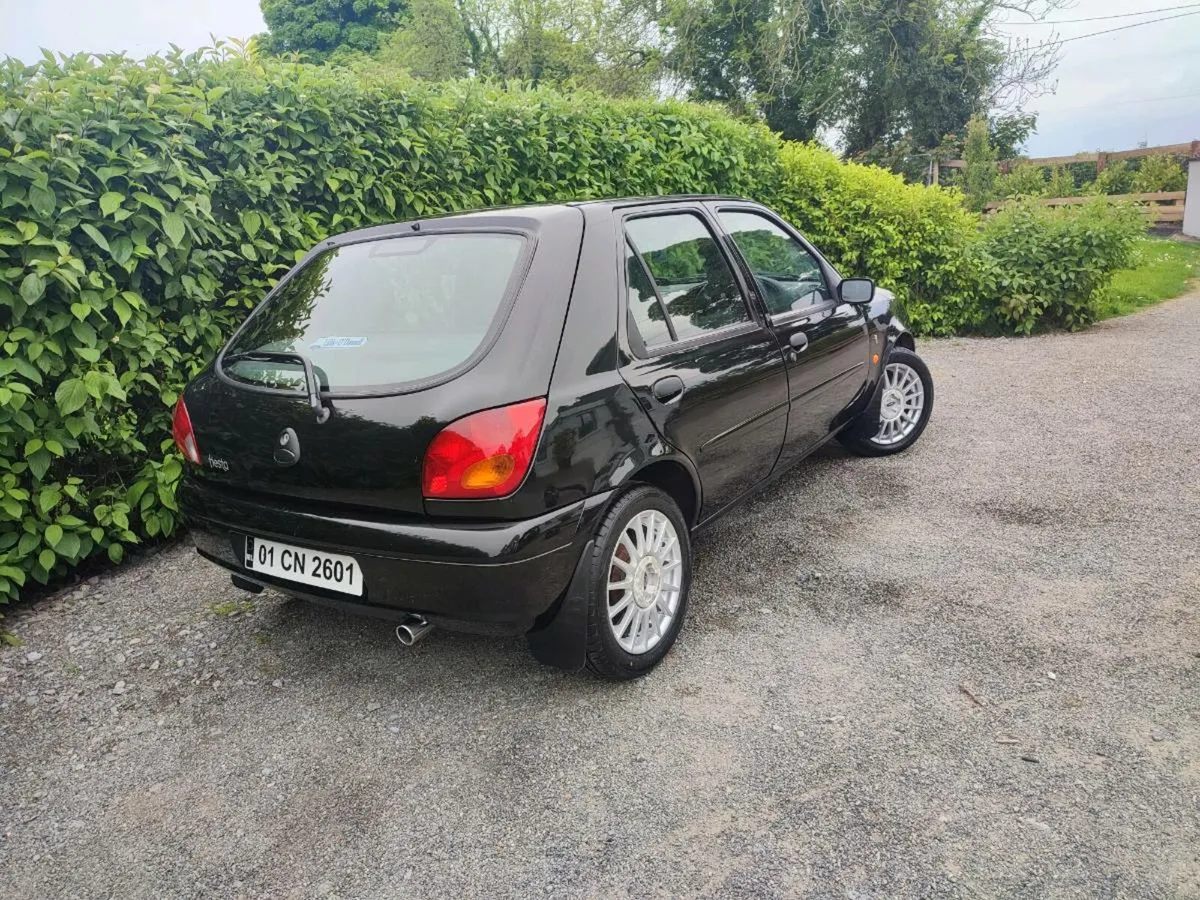 Ford fiesta - Image 2