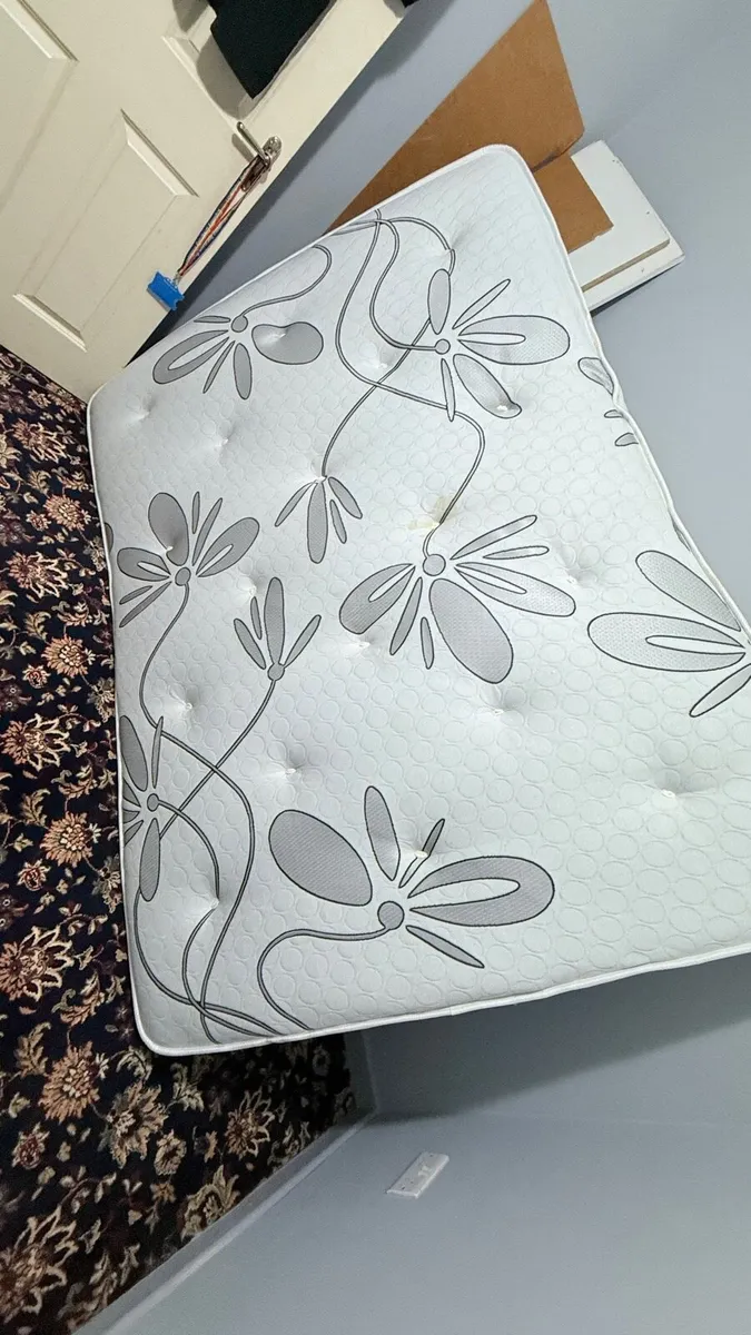 Multiple mattresses for sale in great condition - Image 2