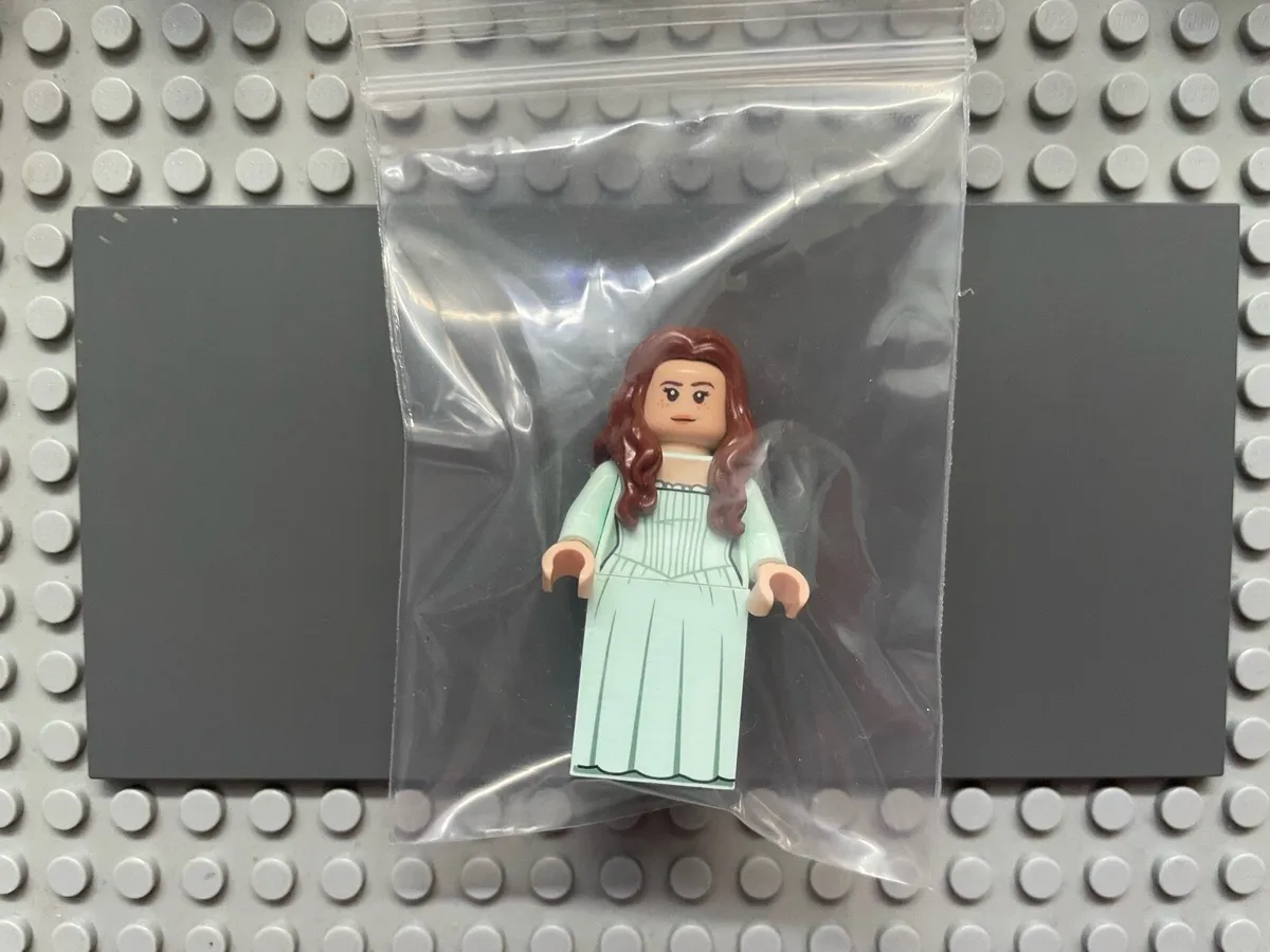 lego pirates of the Caribbean poc037 Carina figure - Image 3