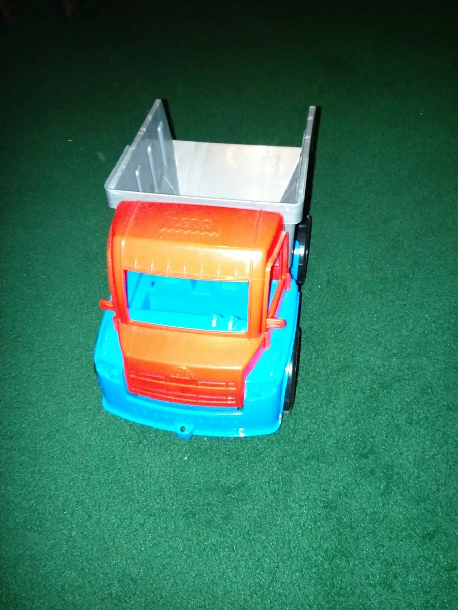 Toy truck dump dumper lorry sand beach car toddler - Image 3