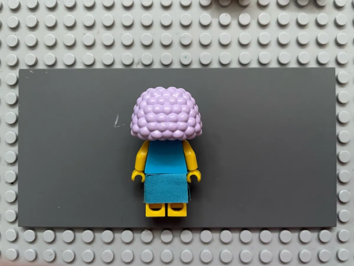 lego simpsons sim037 Selma minifigure - Image 2